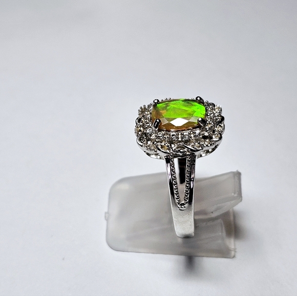Beautiful Genuine Opal Ring in Sterling Silver Size 9! - Picture 3 of 4